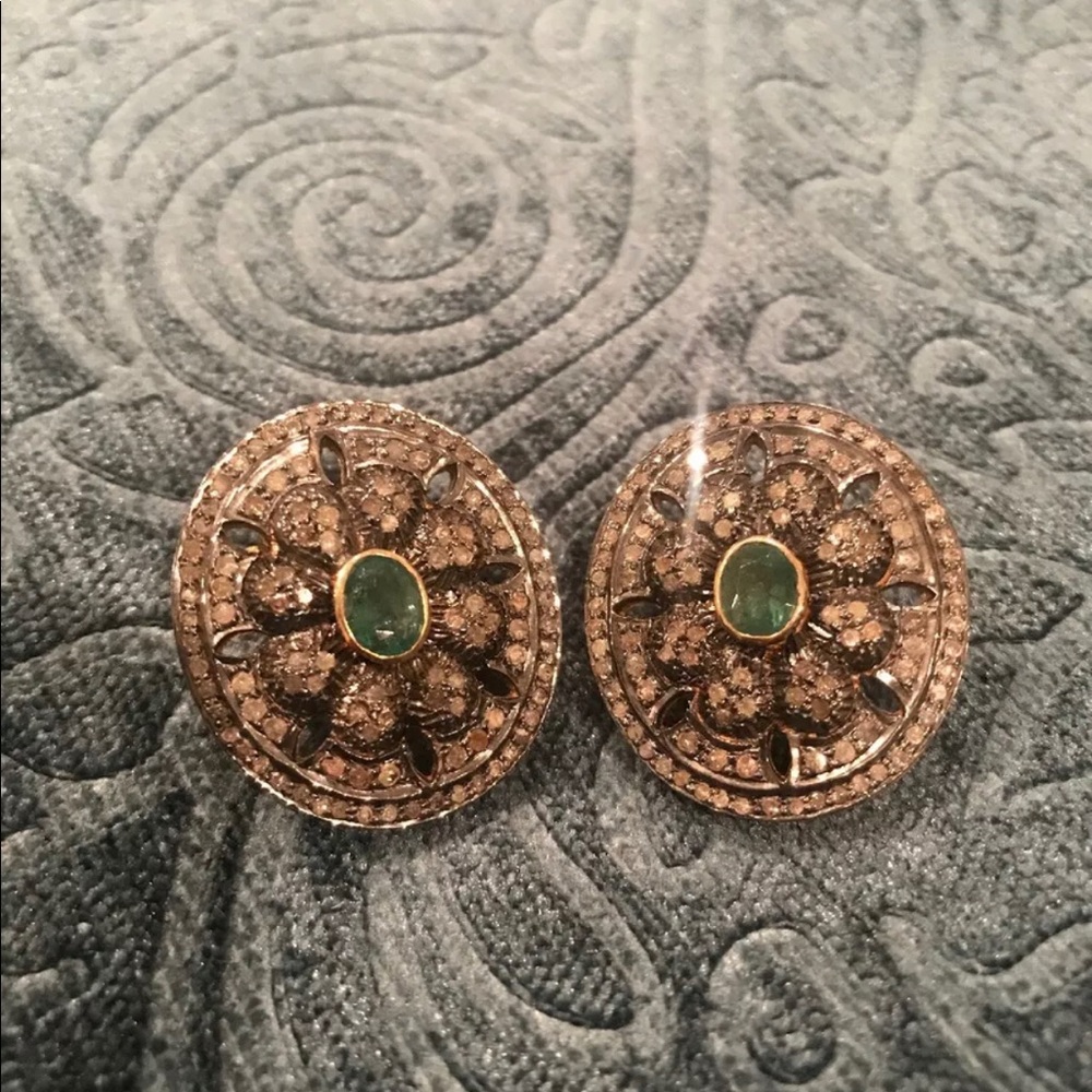 Diamond and emerald earrings